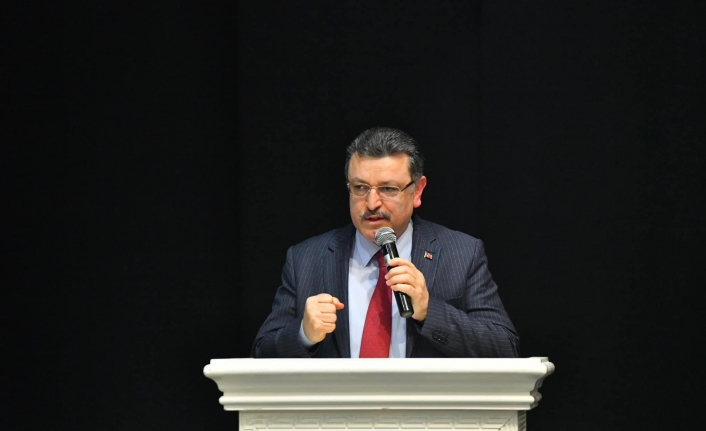 AHMET METİN GENÇ: “BU COĞRAFYANIN İNSANLARI ÇOK AĞIR BEDELLER ÖDEMİŞTİR”