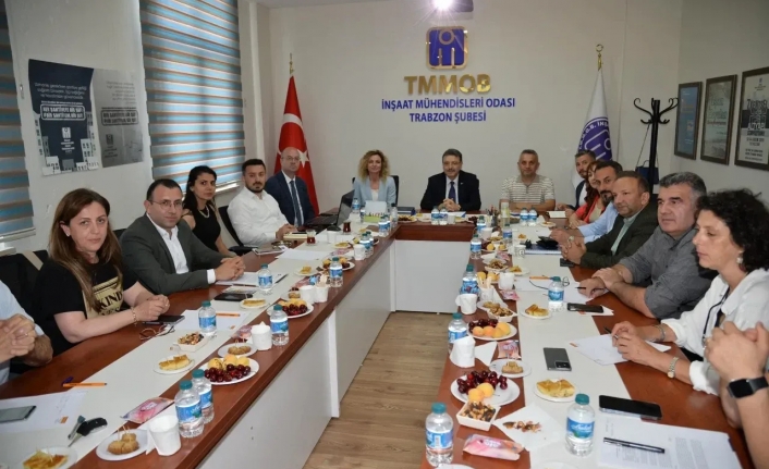 STK’LAR TRABZON HAFİF RAYLI SİSTEM İÇİN RAPOR SUNDU