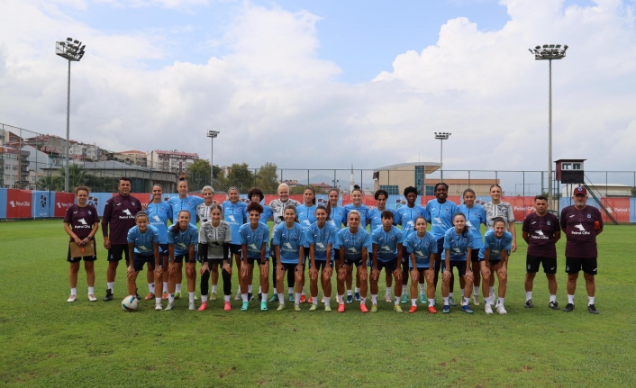 TRABZONSPOR PETROL OFİSİ KADIN FUTBOL TAKIMI YENİ SEZONA HAZIRLANIYOR