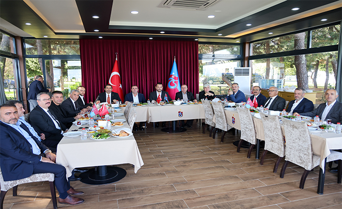 BAŞKAN ERTUĞRUL DOĞAN BELEDİYE BAŞKANLARI İLE BULUŞTU