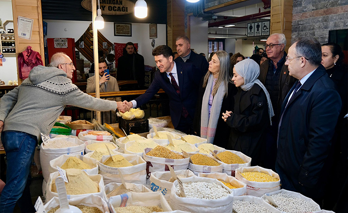 BAŞKAN KAYA, GENEL BAŞKAN YARDIMCISI KILIÇ’LA BİRLİKTE ESNAF ZİYARETİ YAPTI
