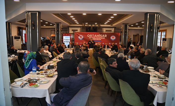 BAŞKAN GENÇ ORTAHİSAR MAHALLE MUHTARLARI İLE İSTİŞARE TOPLANTISINA KATILDI