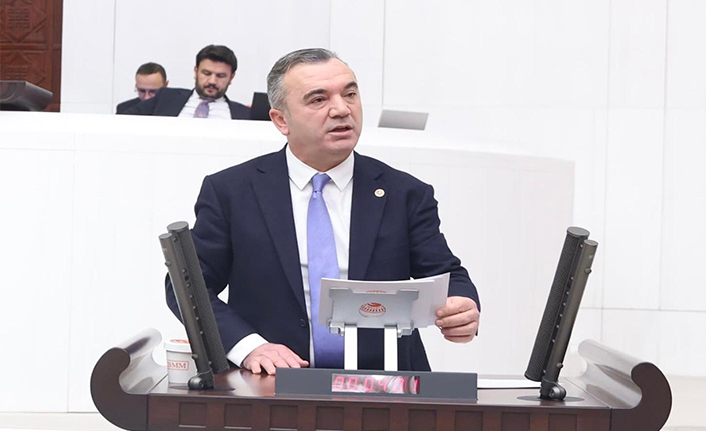YAVUZ AYDIN’DAN DOKAP’A SERT ELEŞTİRİ: “YATIRIMLAR BEKLERKEN BÖLGE GERİ KALMAKTADIR”