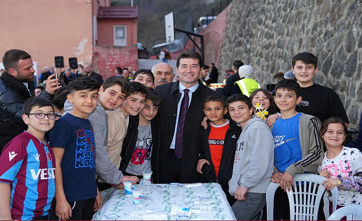 BAŞKAN KAYA: “BAYRAM, BÜTÜN ÇOCUKLARIMIZIN YÜZÜ GÜLÜYORSA BAYRAMDIR”