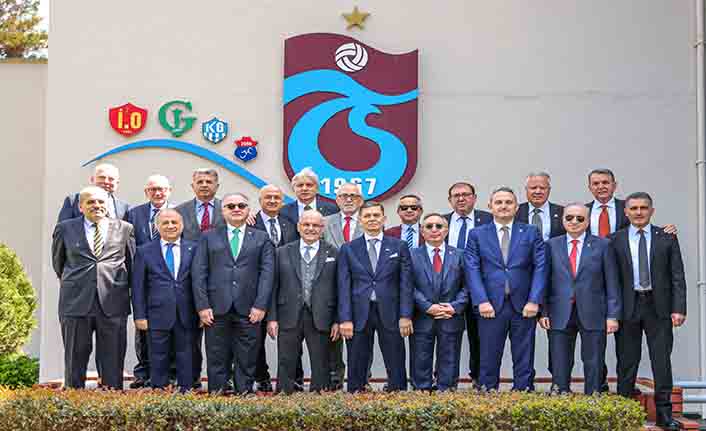 ÖREN “BİRLİKTELİK VE FİKİR ALIŞVERİŞİ TÜRK FUTBOLUNA KATKI SAĞLIYOR”