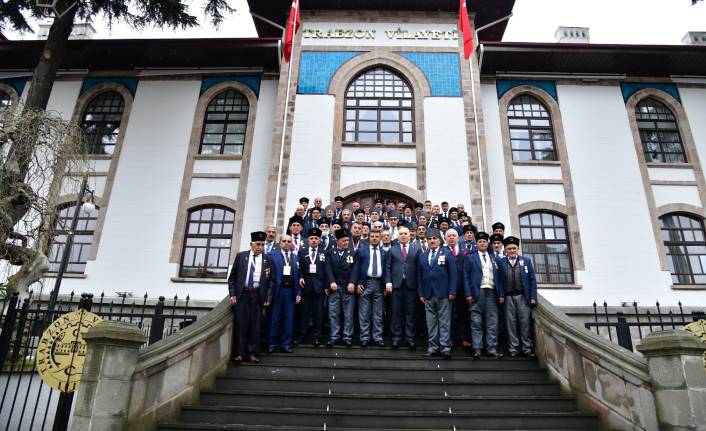 VALİ AZİZ YILDIRIM, KIBRIS GAZİLERİ VE ŞEHİT AİLELERİNİ AĞIRLADI