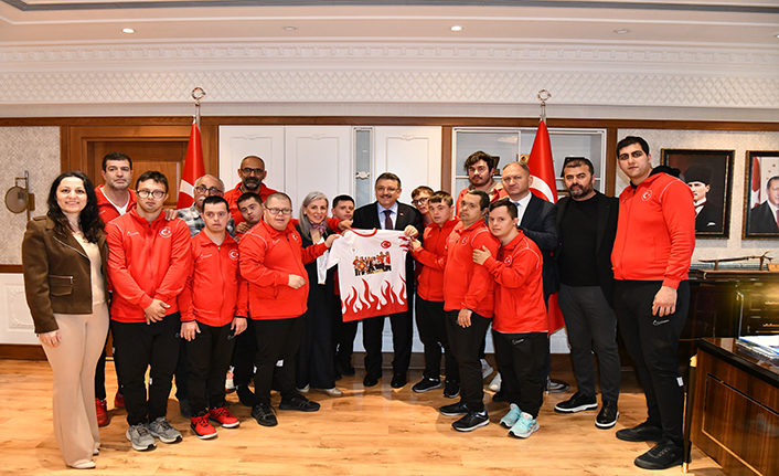 DOWN SENDROMLU MİLLİ SPORCULARA DESTEK
