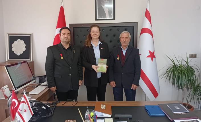 GAZİ TORUNLARINDAN KKTC TRABZON BAŞKONSOLOSUNA ZİYARET