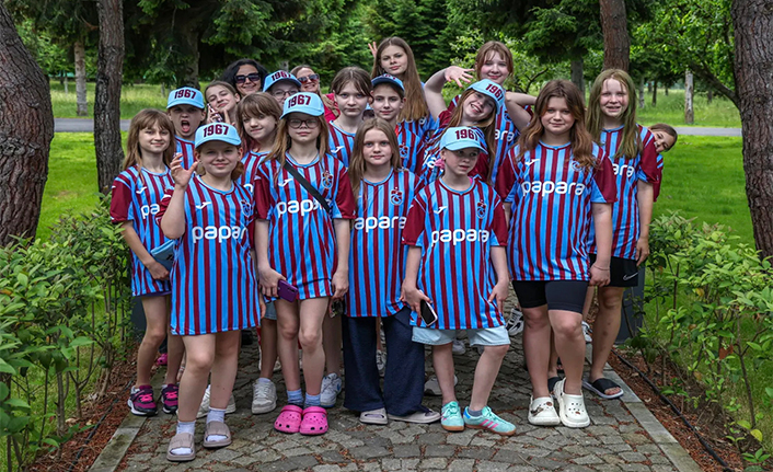 TRABZONSPOR’DAN SAVAŞ MAĞDURU UKRAYNALI ÇOCUKLARA JEST