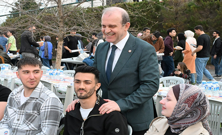 “ÖĞRENCİLERİMİZİN YANINDAYIZ”