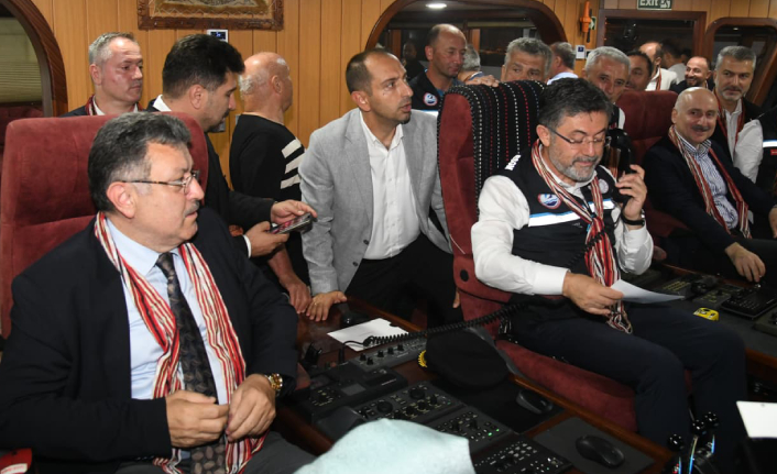 "SU ÜRÜNLERİ SEKTÖRÜNDEKİ ÜRETİM 1 MİLYON TONUN ÜZERİNE ULAŞMIŞ VAZİYETTE"