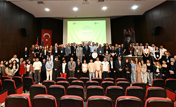 8. SİYASET BİLİMİ VE ULUSLARARASI İLİŞKİLER KONGRESİ BAŞLADI
