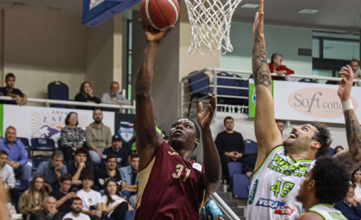 BORDO MAVİLİLER ,84-75'LİK SKORLA KAYBETTİ
