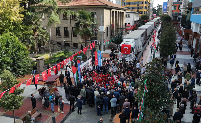 KONVOY GÖZYAŞLARI VE ALKIŞLAR EŞLİĞİNDE YOLA ÇIKTI