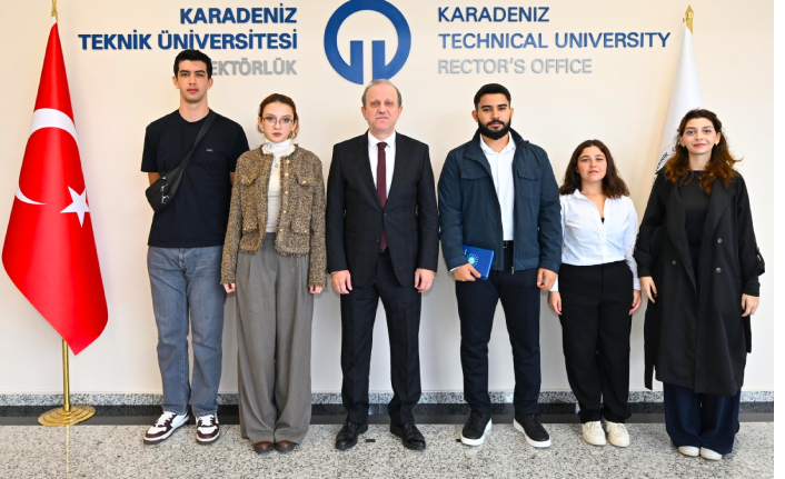 KTÜ TÜRK DÜNYASI GENÇLİK TOPLULUĞU’NDAN REKTÖR ÇUVALCI’YA ZİYARET