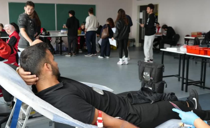 KTÜ’DEN KIZILAY’A KAN BAĞIŞI