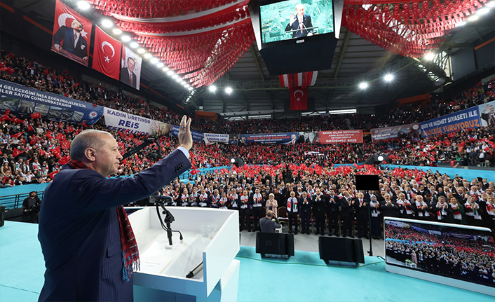 “MUHALEFET KENDİ İÇ KAVGASINA GÖMÜLMÜŞ DURUMDA"