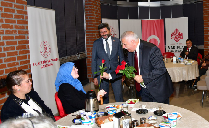 VALİ YILDIRIM HUZUR EVİ SAKİNLERİNİ UNUTMADI
