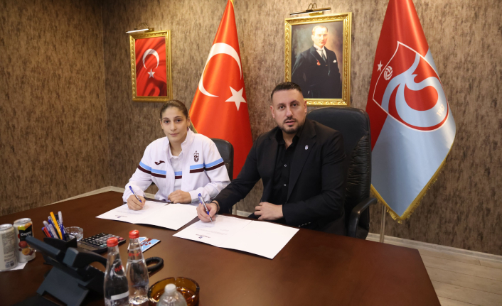 TRABZONSPOR'A İMZAYI ATTI