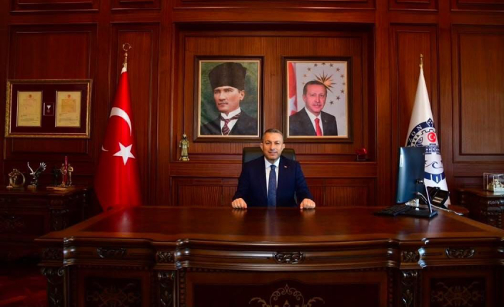 VALİ ŞAHİN,İSTİKLAL MARŞI'NIN KABÜLÜ VE MEHMET AKİF ERSOY'U ANMA GÜNÜNÜ KUTLADI