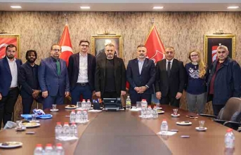 DÜNYA AMP BAŞKANI VE HEYETİ TRABZONSPOR KULÜBÜNÜ ZİYARET ETTİ