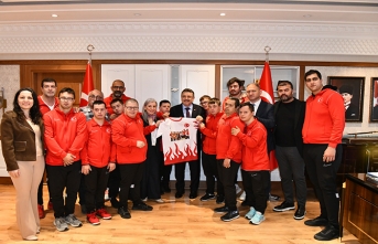 DOWN SENDROMLU MİLLİ SPORCULARA DESTEK