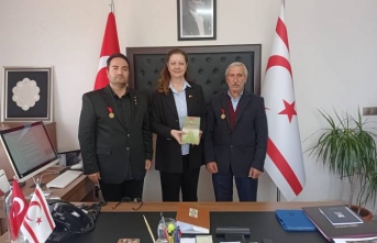 GAZİ TORUNLARINDAN KKTC TRABZON BAŞKONSOLOSUNA ZİYARET