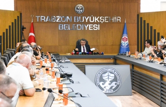 BAŞKAN GENÇ "FRENİ PATLAMIŞ ANA MUHALEFET PARTİSİ"