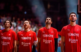12 DEV ADAM ÇEYREK FİNALDE!