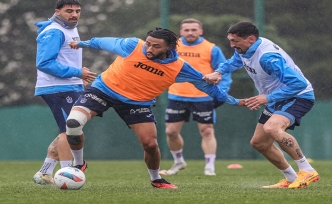 TRABZONSPOR SAĞANAK YAĞMUR ALTINDA İDMAN YAPTI