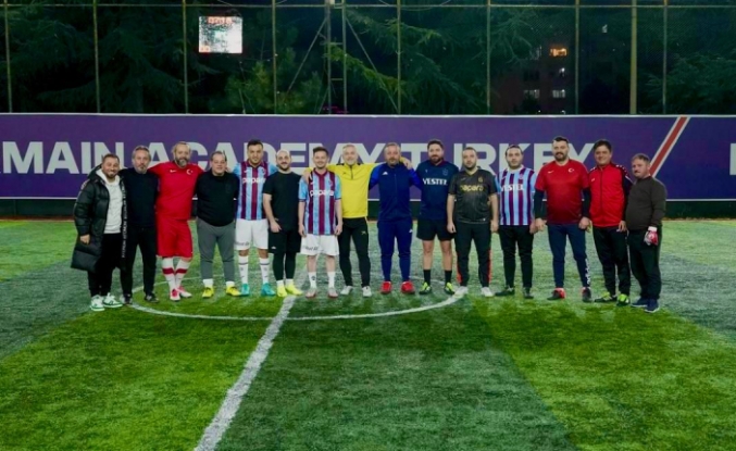 HAMİ MANDIRALI VE BURAK YETER SAHADA