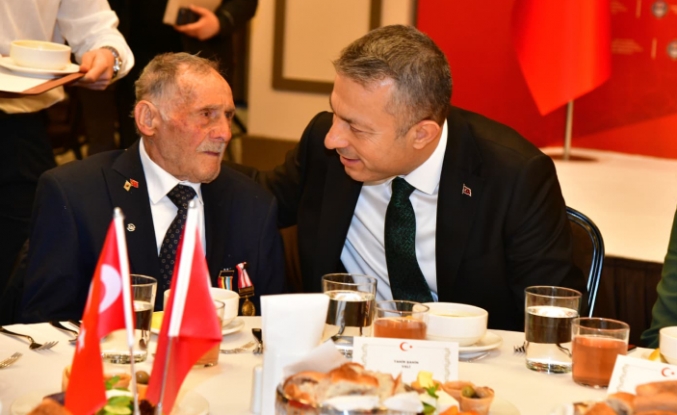 ŞEHİT AİLELERİ VE GAZİLERİ ONURUNA İFTAR PROGRAMI DÜZENLENDİ