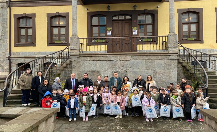 ORTAHİSAR’DA ÇOCUKLAR HEM EĞLENİYOR HEM ÖĞRENİYOR
