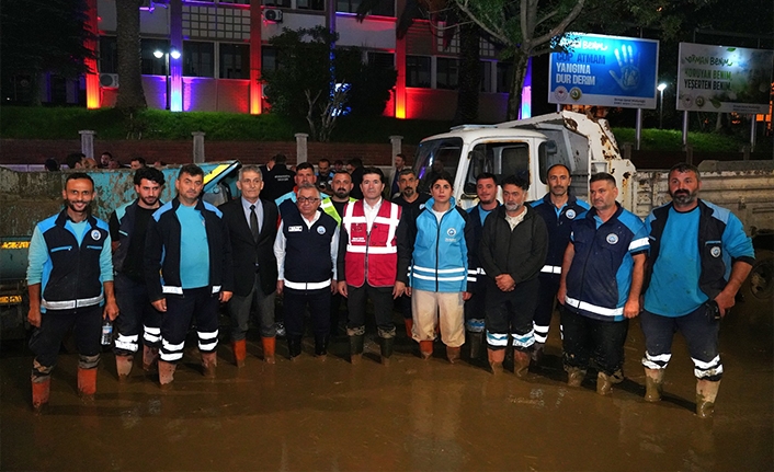 BAŞKAN KAYA: “ORTAHİSAR’IMIZDA AFETİN YARALARINI SARMAK İÇİN ÇALIŞIYORUZ”