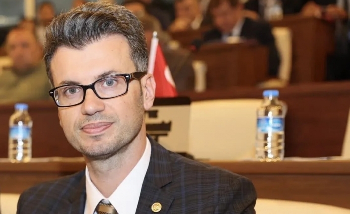 “Akıllı Kavşağın Aklı Bu Trafiği Çözmeye Yetmedi”
