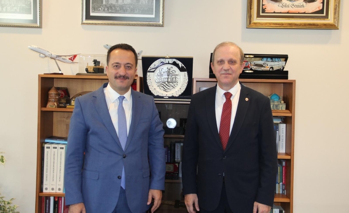 KTÜ REKTÖRÜ PROF. DR. ÇUVALCI’DAN CUMHURBAŞKANLIĞI’NA ZİYARET