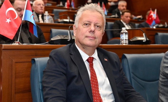 “YEREL TİYATROLARIMIZ SAHNE KONUSUNDA BÜYÜK SIKINTI YAŞIYOR”