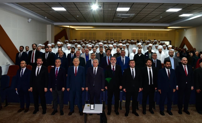 ADAY DİN GÖREVLİLERİ MEZUNİYET TÖRENİNE GERÇEKLEŞTİ