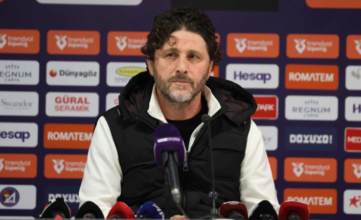 TEKKE "OYUN ÇOK FAZLA DURDU"