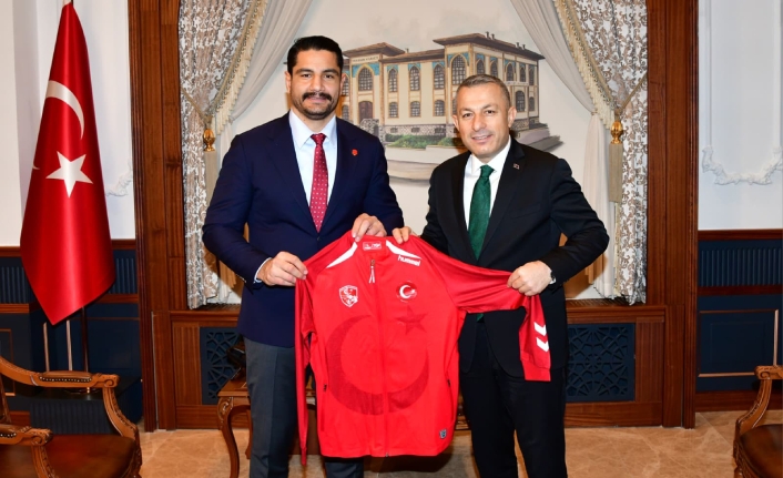 TÜRKİYE GÜREŞ FEDERASYONU BAŞKANI VALİ ŞAHİN'İ ZİYARET ETTİ