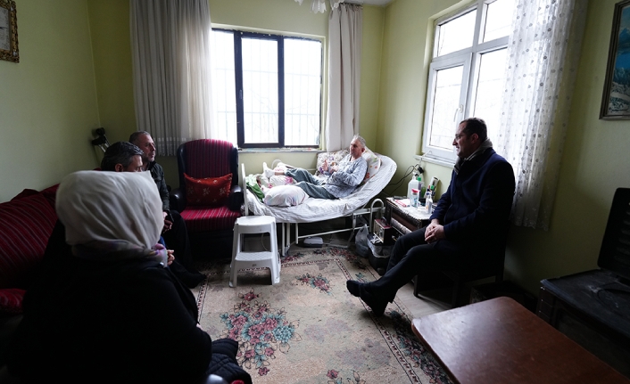 BAŞKAN EKİM HASTALARIN YANINDA