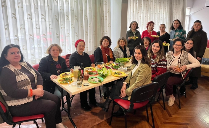 BESLENMENİN BEDENSEL ONARIM SÜRECİ OLDUĞUNA DİKKAT ÇEKTİ