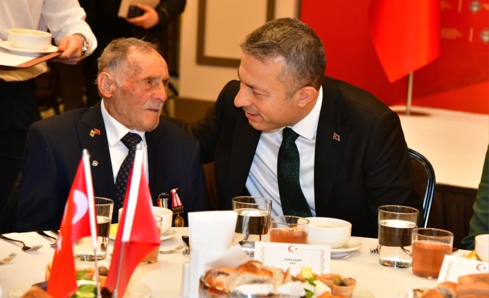 ŞEHİT AİLELERİ VE GAZİLERİ ONURUNA İFTAR PROGRAMI DÜZENLENDİ