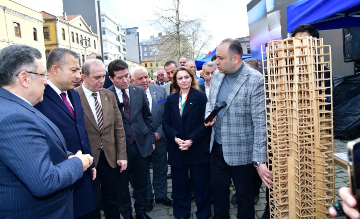 VALİ ŞAHİN 6 ŞUBAT KAHRAMANMARAŞ DEPREMLERİ ETKİNLİĞİNE KATILDI