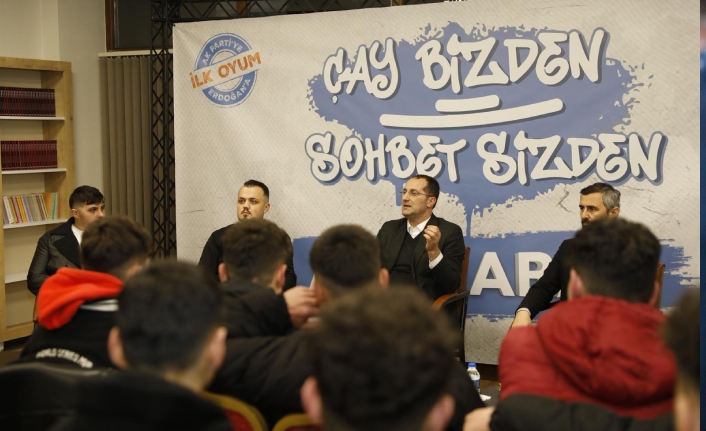 BAŞKAN EKİM, “ÇAY BİZDEN SOHBET SİZDEN” PROGRAMINDA GENÇLERLE BULUŞTU
