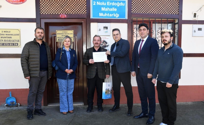 GERİ DÖNÜŞÜMDE FARKINDALIK OLUŞTURAN MUHTARLARA TEŞEKKÜR BELGESİ VERİLDİ