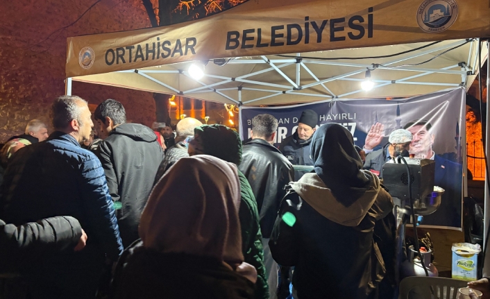 ORTAHİSAR BELEDİYESİ, İKRAM GELENEĞİNİ KADİR GECESİ’NDE DE SÜRDÜRDÜ
