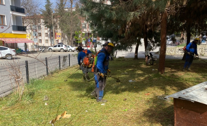 ORTAHİSAR BELEDİYESİ’NDEN PARK VE BAHÇELERE BAHAR DOKUNUŞU