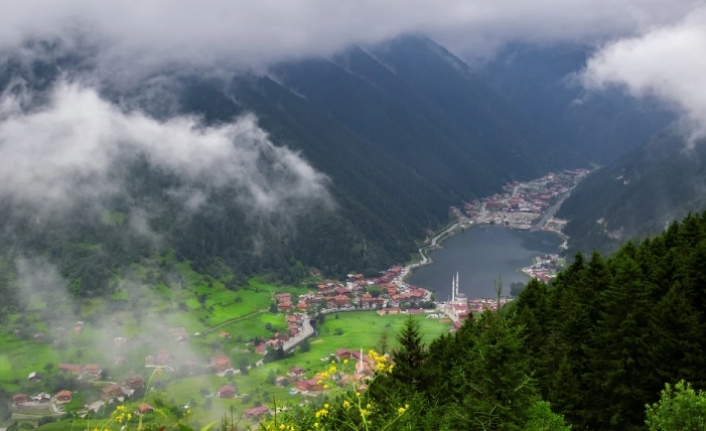 TRABZON TURİZMİ VE BÖLGESEL GELİŞMELERİN GÖLGESİNDE BİR SEZON