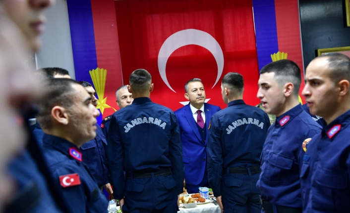 VALİ ŞAHİN,JANDARMA TEŞKİLATIYLA İFTAR YAPTI
